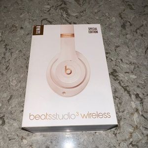 Beats by Dre Studio 3 Wireless Special Edition Headphones